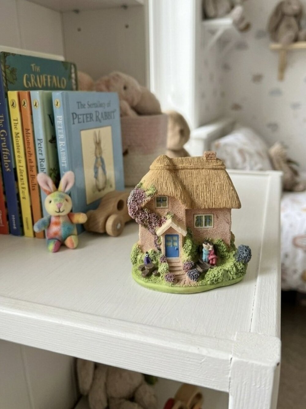 Vintage Hand-Painte Miniature Cottage Collectible 'Best Friends' Model by Elgate